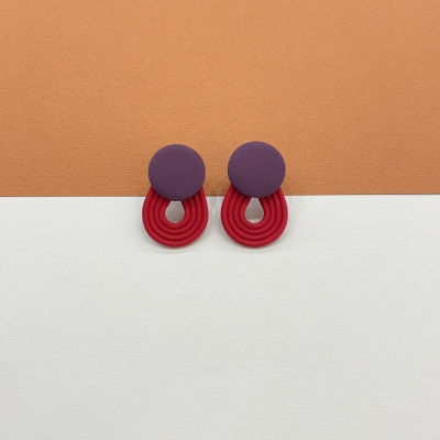 Polymer clay earrings with purple little circle with fuchsia stripes